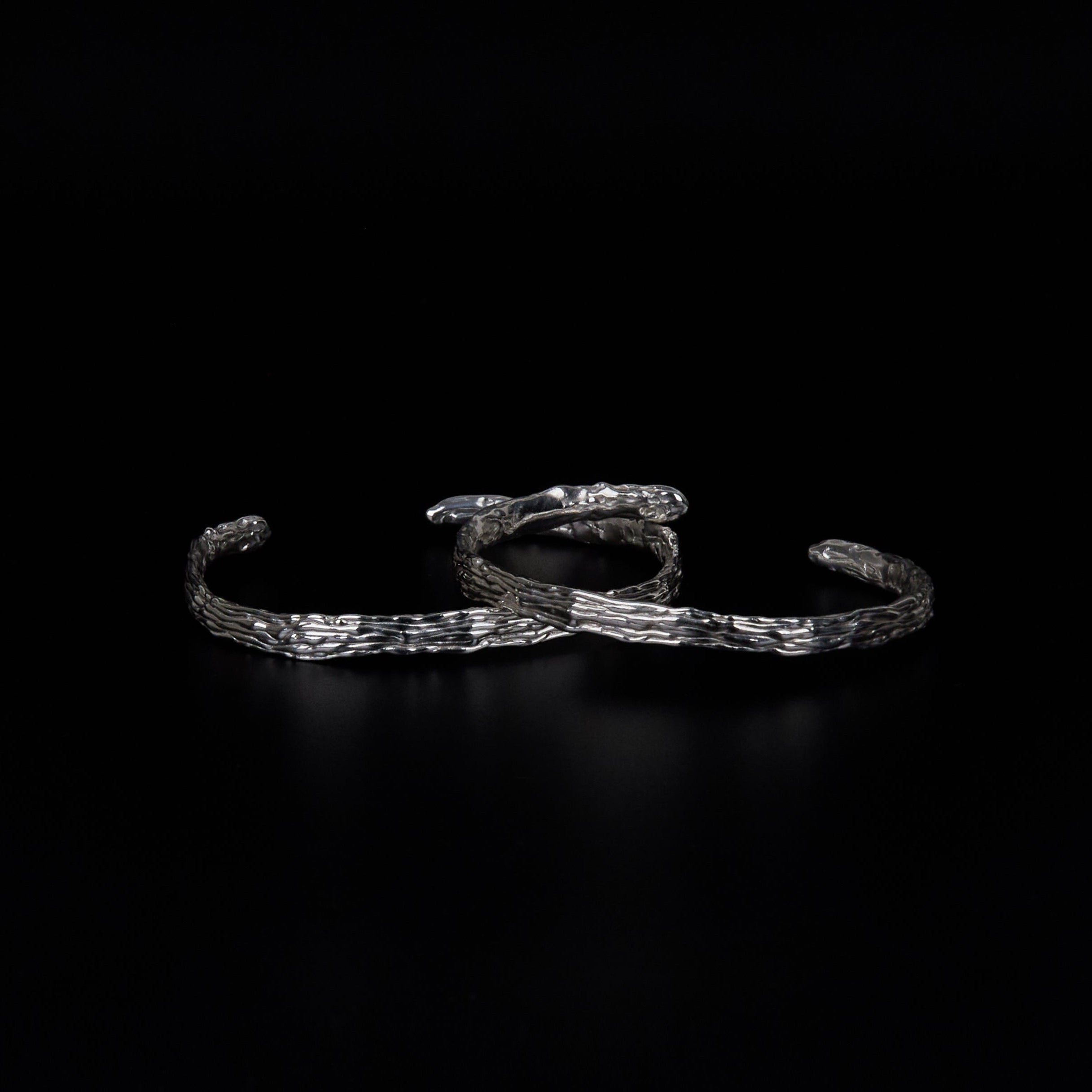 Multiple Transmission cuffs with smooth layered textures