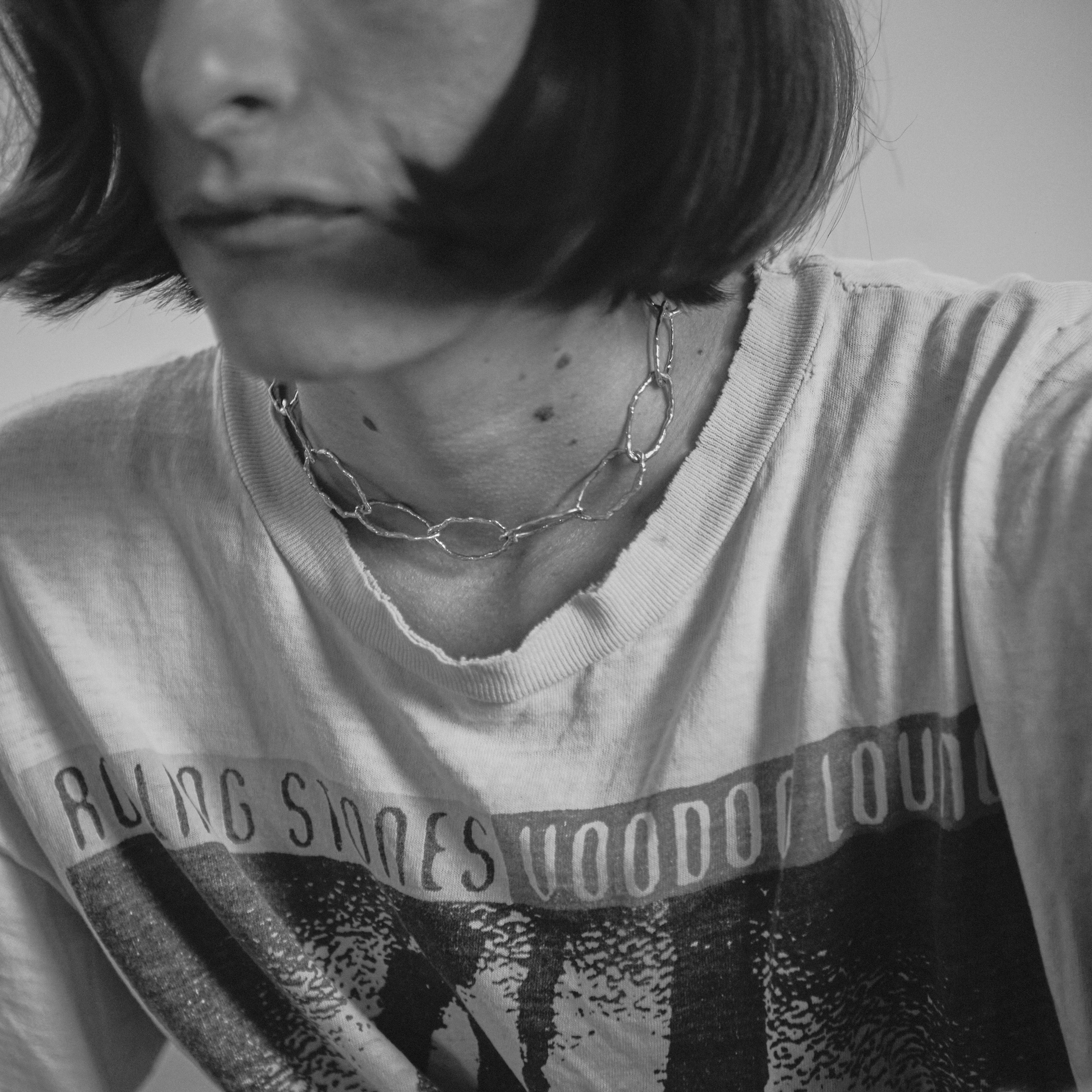 Organic shaped silver chain choker necklace